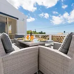 Villa Casa Laranja Three Bedroom *