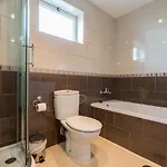 Casa Laranja Three Bedroom *