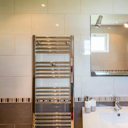 Casa Laranja Three Bedroom Vila