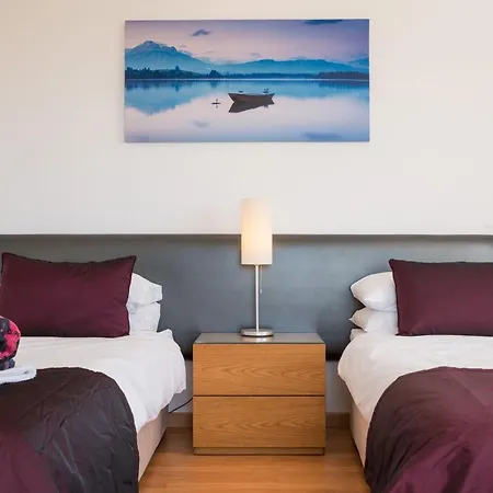 Casa Laranja Three Bedroom Vila