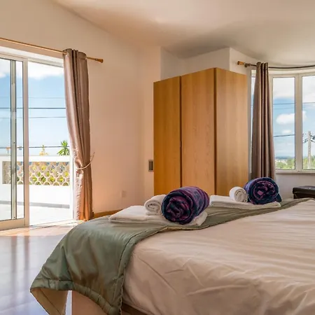 Casa Laranja Three Bedroom *