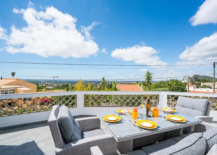 Casa Laranja Three Bedroom