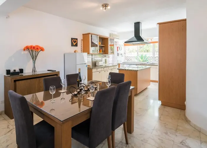 ヴィラ Casa Laranja Three Bedroom *