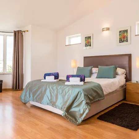 Casa Laranja Three Bedroom