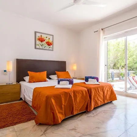 Casa Laranja Three Bedroom Villa