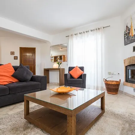 Casa Laranja Three Bedroom Villa