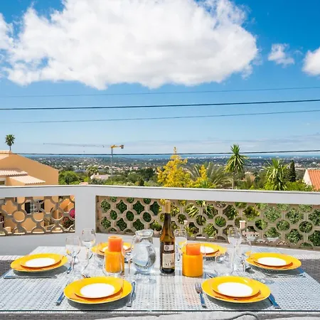 Casa Laranja Three Bedroom فيلة