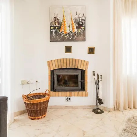 Вилла Casa Laranja Three Bedroom Лоле