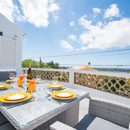 Casa Laranja Three Bedroom * Лоле